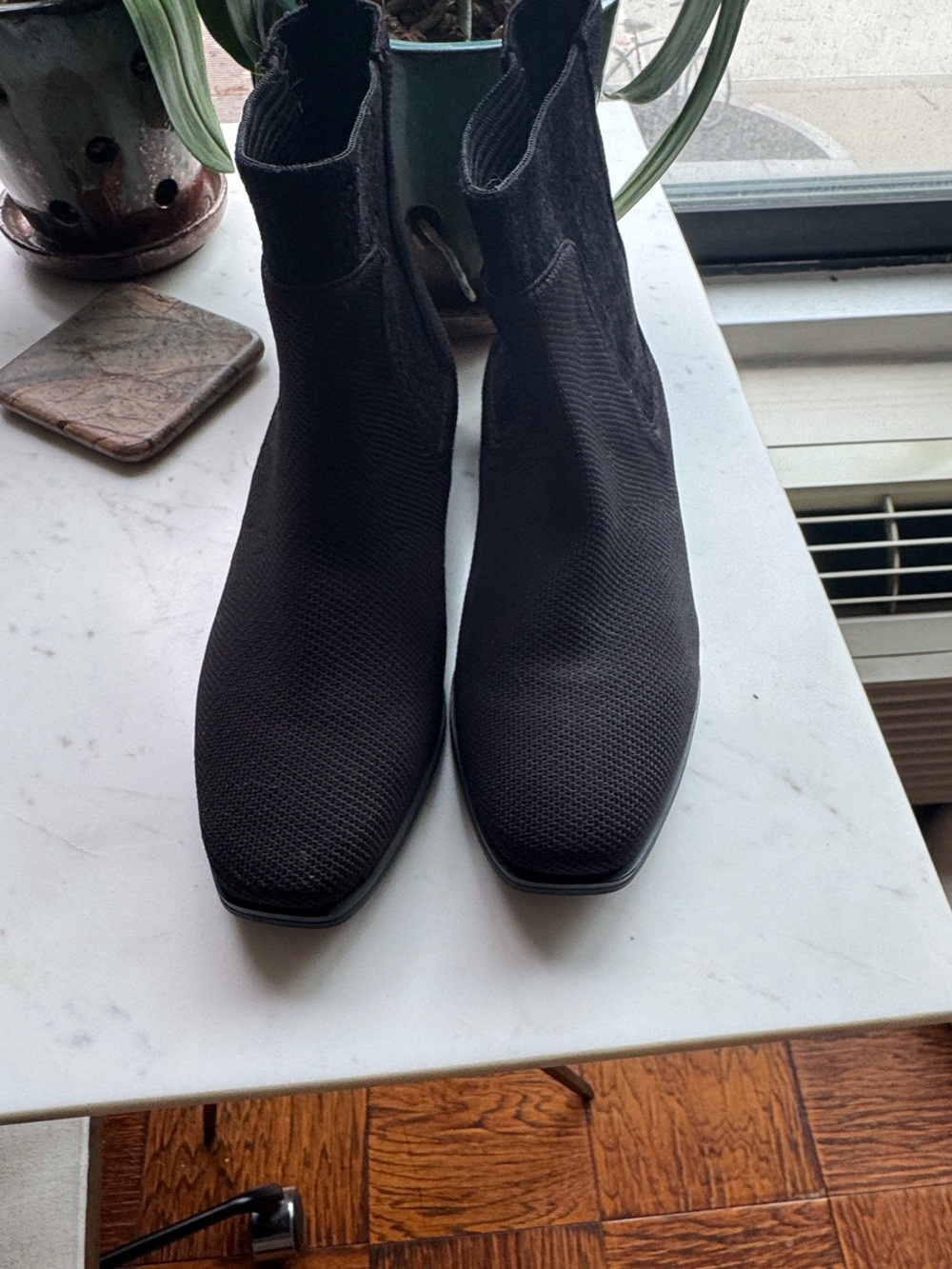 Vivada black knit booties